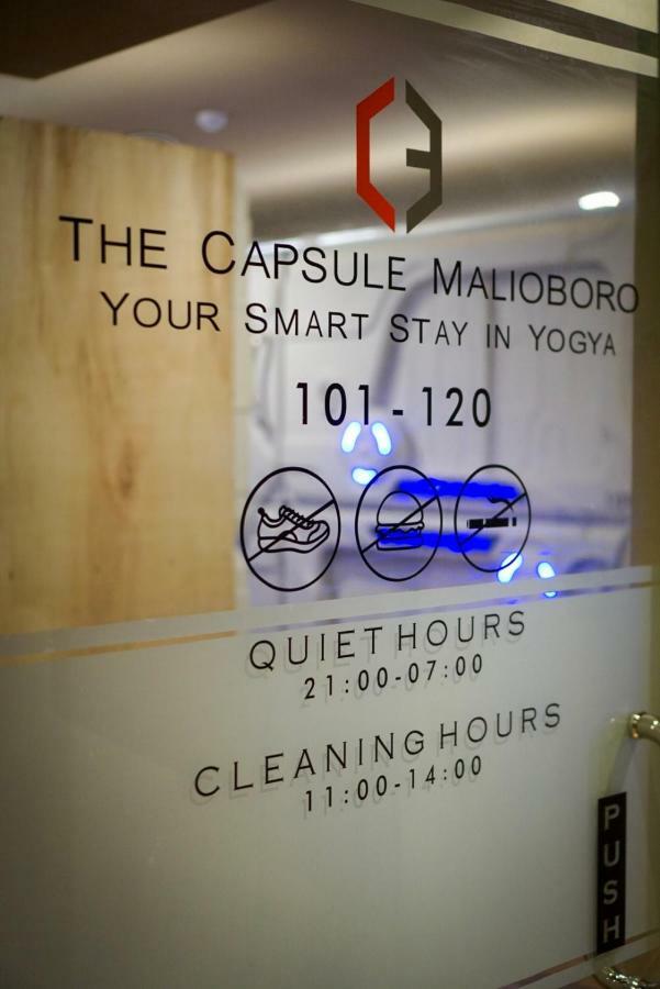 The Capsule Malioboro Hostel Yogyakarta Luaran gambar